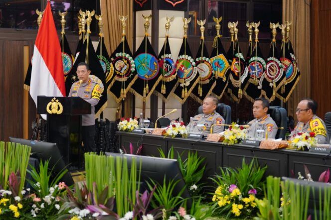 
					Kapolri Dorong Optimalisasi Layanan 110, Tekankan Respons Cepat Aduan Warga