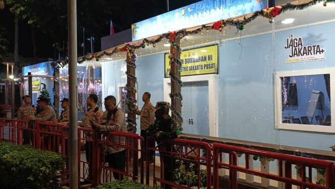 
					Patroli Tiga Pilar Menteng Perketat Pengamanan Nataru di Bundaran HI Jelang Tahun Baru