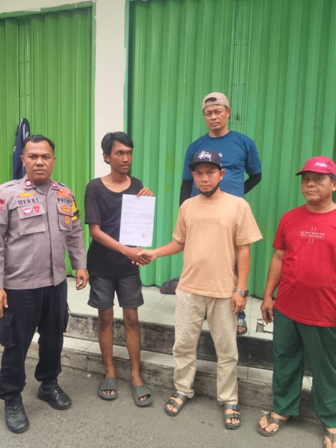 
					Bhabinkamtibmas Benhil Berhasil Mediasi Perselisihan Utang Piutang, Situasi Berakhir Damai