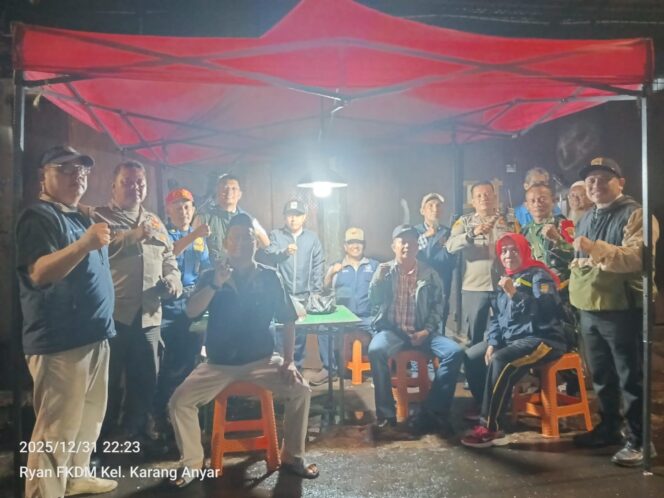 
					Patroli Tiga Pilar Karang Anyar Jaga Malam Tahun Baru” Tetap Kondusif