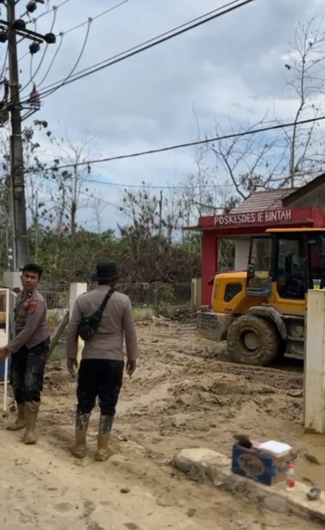 
					Polres Langsa Bersama PLN dan Warga Laksanakan Aksi Kemanusiaan Pascabanjir di Aceh Tamiang