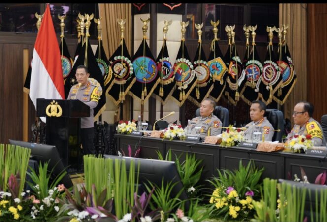 
					Kapolri Ungkap Survei Kepercayaan Publik terhadap Polri Alami Tren Positif