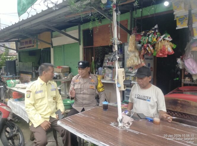 
					Pasar Gembrong Disambangi Polisi, Pengamanan dan Deteksi Dini Kamtibmas Diperkuat