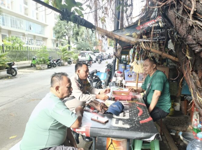 
					Polisi Perkuat Pencegahan Kamtibmas Lewat Sambang Warga di Gunung Sahari Utara