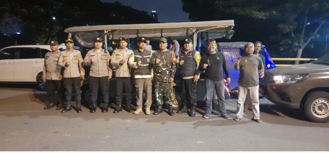 
					Patroli Tiga Pilar Jaga Perbatasan Menteng–Tenggulun, Cegah Tawuran dan Kerawanan Malam