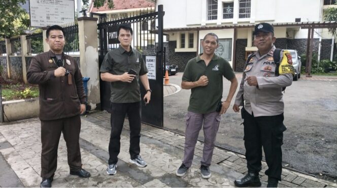 
					Polisi Tingkatkan Kewaspadaan Kamtibmas di Sekitar Gereja St. Theresia Menteng