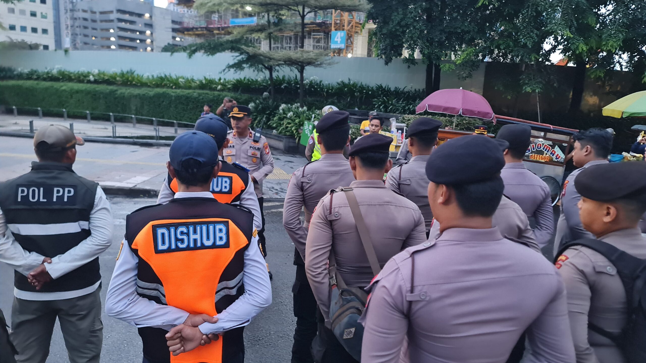 Pengamanan Ketat Iringi Perayaan Malam Tahun Baru 2026 “Jakarta Global City, From Jakarta With Love” di Depan Graha BNI 46