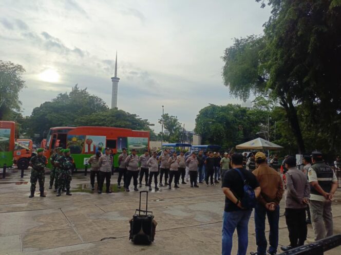 
					Apel Tiga Pilar” 119 personil Gabungan Amankan Malam Tahun Baru di Lapangan Banteng