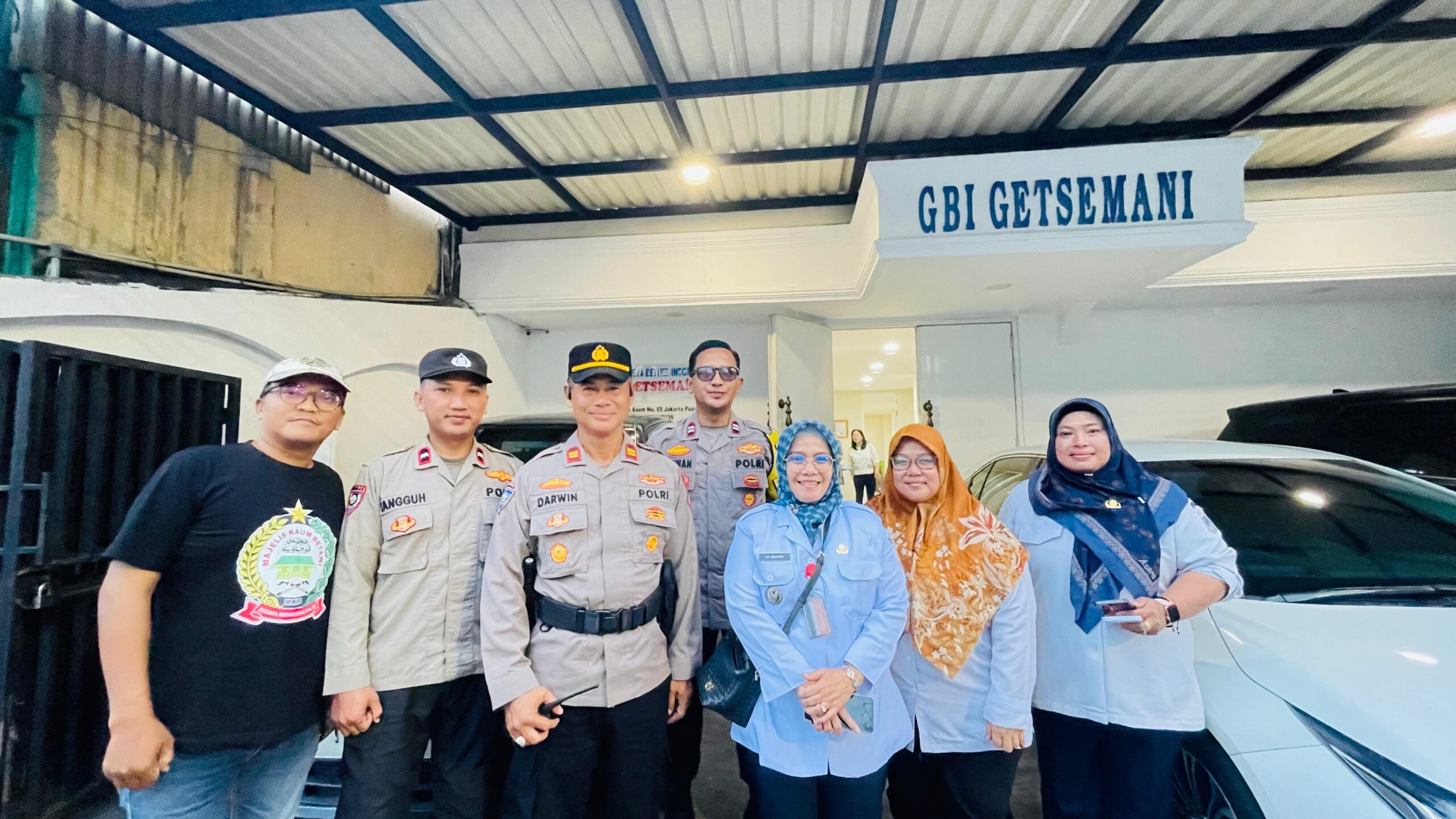 Jemaat Beribadah dengan Tenang, Polisi Perketat Pengamanan Gereja di Kampung Rawa