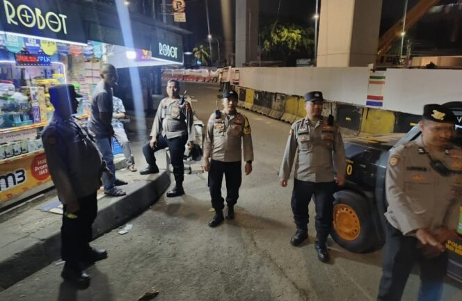 
					Patroli Cipkon Menteng Intensifkan Patroli Jalan Kaki, Jaga Jakarta Tetap Aman Di Tambak Ujung