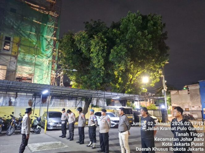
					Antisipasi Guantibmas, Polsek Johar Baru Gelar Apel Patroli Cipta Kondisi Dini Hari