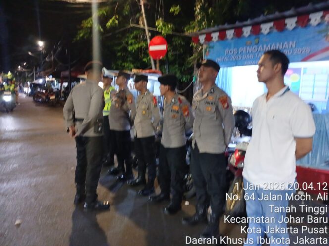 
					Polsek Johar Baru Gelar Apel Personel Pospam Kota Paris, Pastikan Kesiapan Pengamanan Nataru