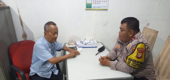 
					Bhabinkamtibmas Kelurahan Petamburan Jalin Silaturahmi dengan Tokoh Masyarakat RW 06 untuk Perkuat Kamtibmas