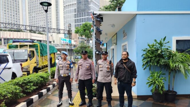 
					Pengawasan Diperketat Di Pospam Nataru, Provost Cek Pospam Bundaran HI