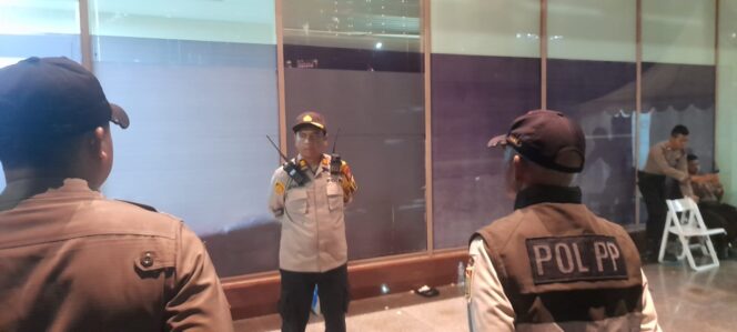 
					Amankan Aktivitas Masyarakat Malam Hari, Polsek Kemayoran Gelar Patroli Gabungan