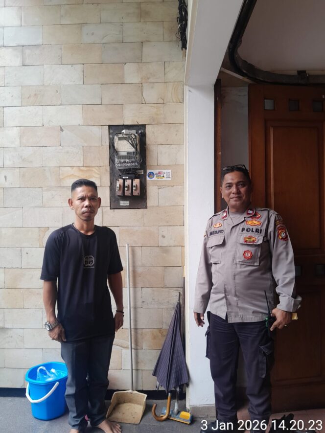 
					Permudah Akses Laporan Warga, Polisi Sosialisasikan Barcode Sahabat Patroli di Mangunsarkoro