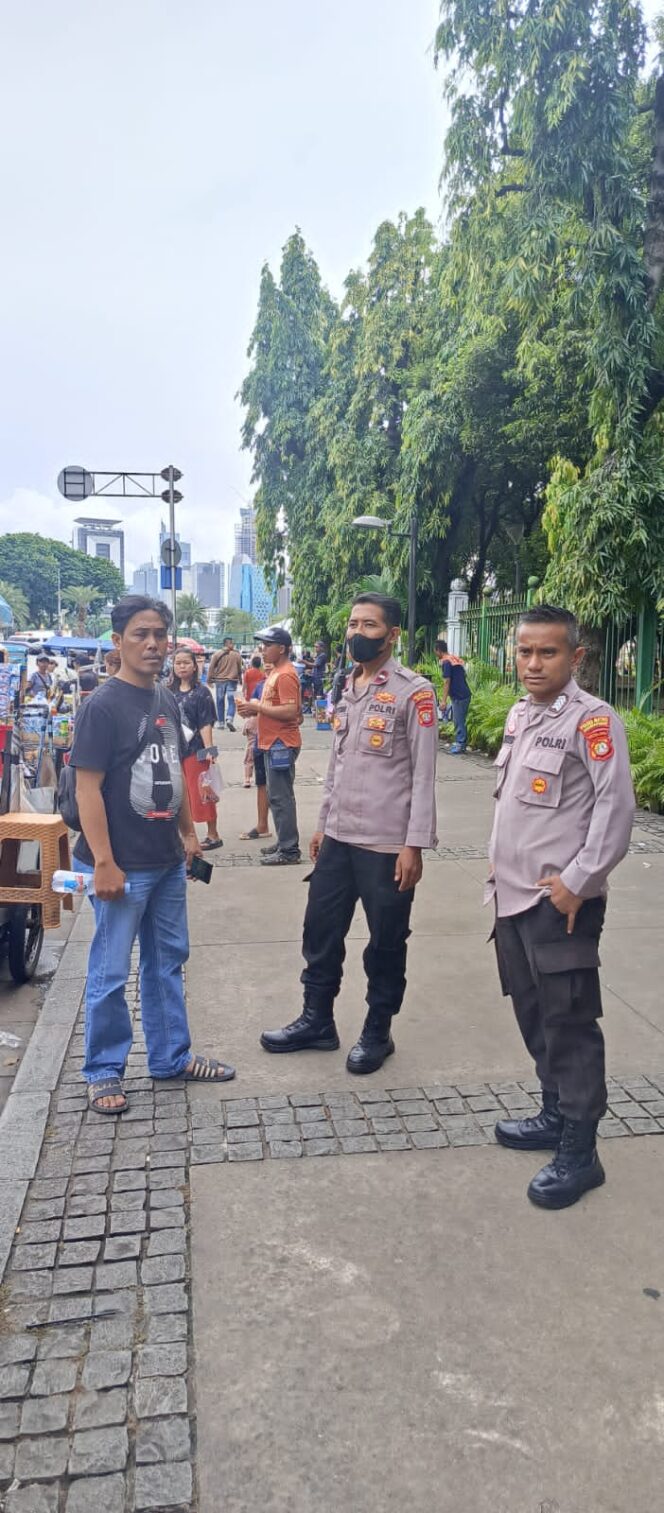
					Polsek Metro Gambir Cek TKP Dugaan Percobaan Pencurian di Kawasan Monas