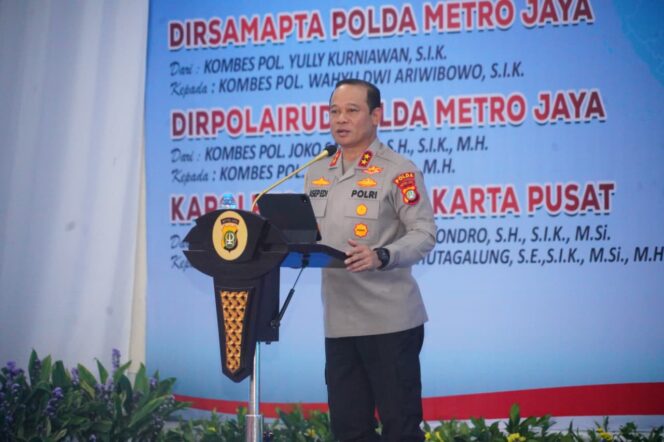 
					Pisah Sambut PJU dan Kapolres Jajaran, Kapolda Metro Jaya Tekankan Pelayanan Publik Diperkuat