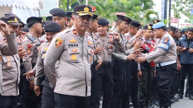 
					916 Personel Gabungan Layani Ibadah Natal Nasional 2025 di Tennis Indoor GBK