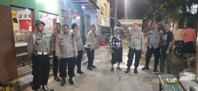 
					Patroli Jalan Kaki Cipkon Menteng Jaga Perbatasan Tambak Ujung Rw 06 Pegangsaan