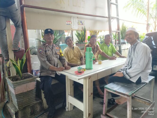 
					Sambang RW 02 Galur, Polisi Perkuat Cooling System dan Jalin Kedekatan dengan Warga