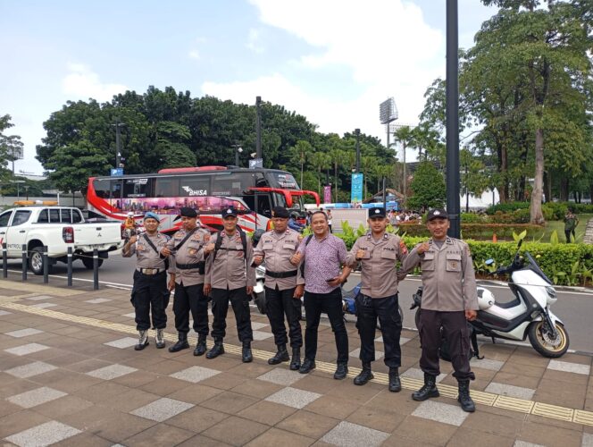 
					Polsek Johar Baru Beri Pelayanan Pengamanan Perayaan Natal Nasional 2025 di Senayan