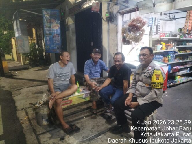 
					Patroli Malam dan Sambang RW 11, Polisi Ajak Warga Johar Baru Jaga Lingkungan