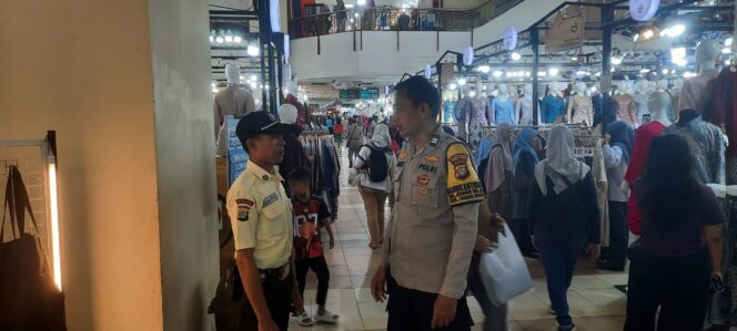 
					Bhabinkamtibmas Kebon Melati Aktif Laksanakan Sambang Kamtibmas di Mall Thamrin City Tanah Abang