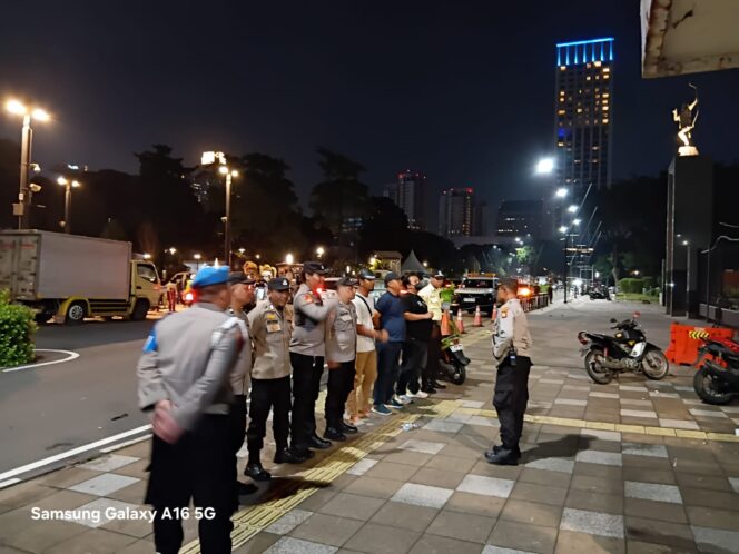 
					Tekan Kerawanan Malam Hari, Polsek Metro Tanah Abang Gelar Patroli Cipkon
