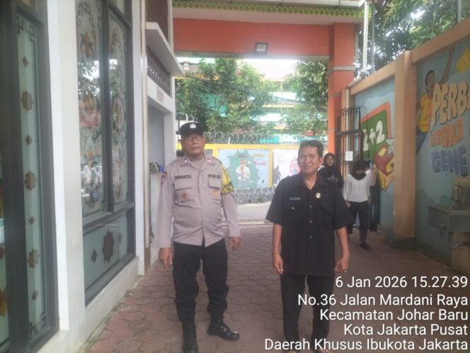 
					Bhabinkamtibmas Johar Baru Lakukan Sambang dan Cooling System di SMA Negeri 27 Jakarta, Cegah Tawuran Pelajar