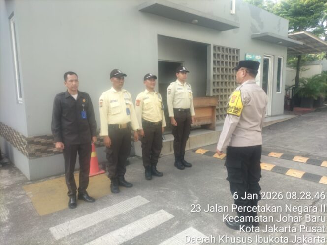 
					Cegah Gangguan Keamanan, Polisi Sambangi Pergudangan Kemenkes RI di Johar Baru