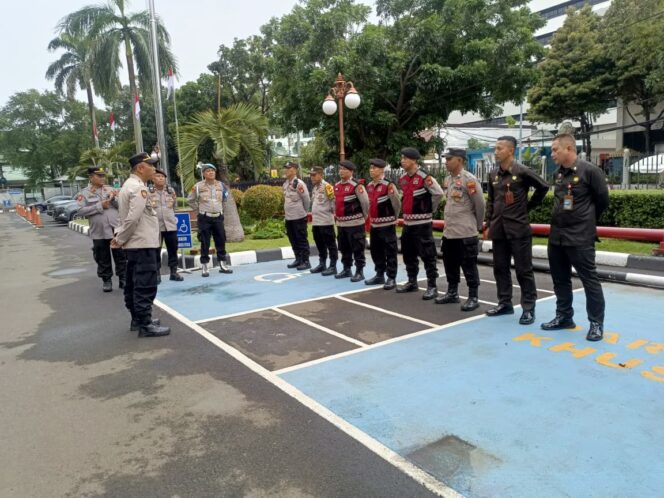 
					Apel Pelayanan Unjuk Rasa di OJK, Polsek Sawah Besar Siagakan Personel