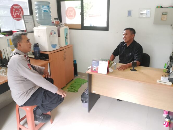 
					Arahan Bhabinkamtibmas Kattini Sambangi Pos Satpam Tempat Usaha” Cegah Curanmor