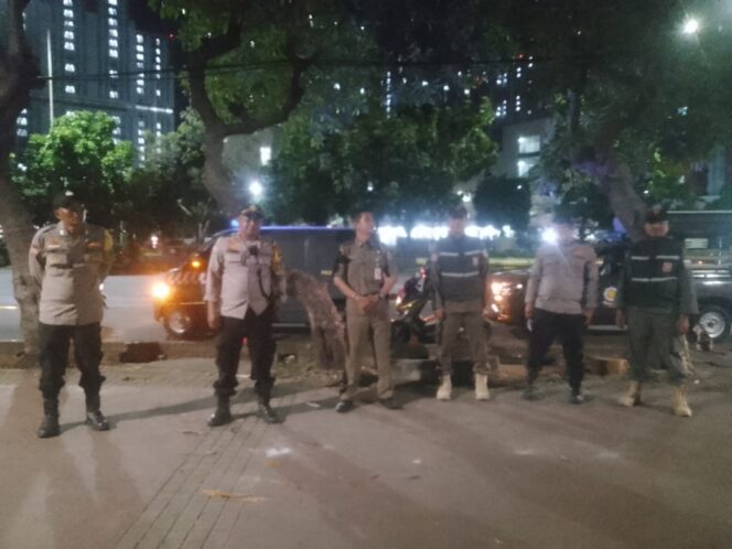 
					Jaga Jakarta, Patroli Tiga Pilar Polsek Kemayoran Antisipasi Tawuran dan Balap Liar