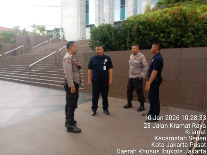 
					Patroli Mobile Polsek Senen Perkuat Pengamanan Objek Vital di Kramat Raya