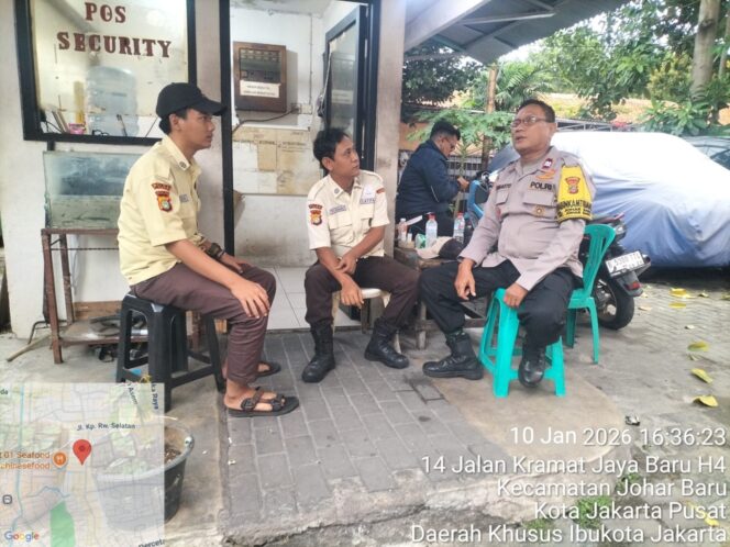 
					Jaga Aktivitas Warga dan UMKM, Polisi Hadir Pastikan Keamanan Lingkungan Johar Baru