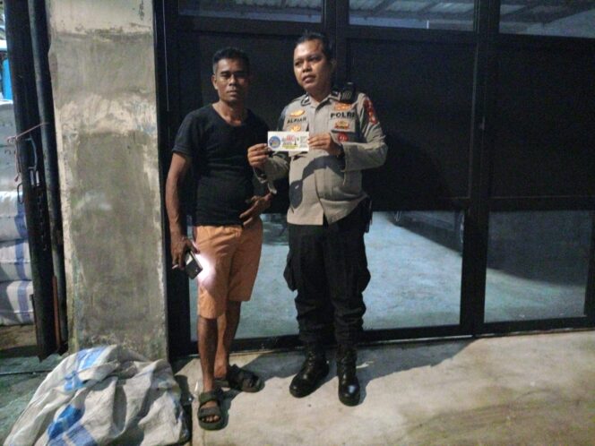 
					Polsek Metro Tanah Abang Laksanakan Sambang Dialogis dan Sosialisasi Barcode Sahabat Polisi di RW 07 Kampung Bali
