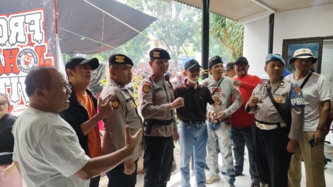 
					Polsek Johar Baru Amankan Nobar Persija vs Persib, Situasi Kondusif