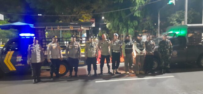 
					Cegah Gangguan Kamtibmas, Polsek Metro Menteng Gelar Patroli Tiga Pilar di Jalan Teuku Umar