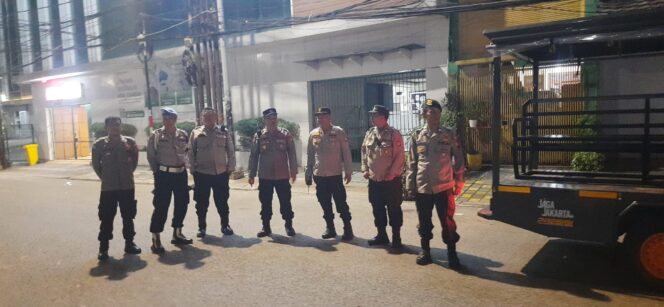 
					Cegah Tawuran, Polsek Metro Menteng Perketat Patroli Tiga Pilar di Perbatasan Manggarai–Tambak Ujung