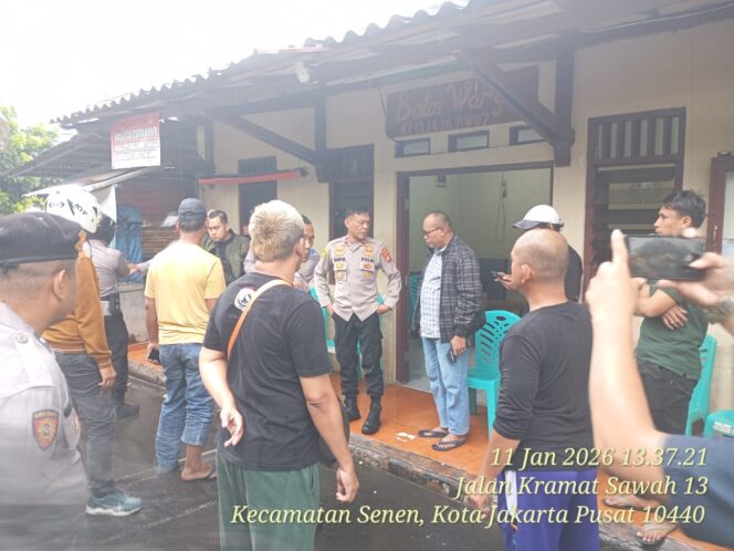 
					Belum Pecah Bentrokan, Kapolsek Johar Baru Turun Langsung Amankan Wilayah Perbatasan Johar Baru–Senen