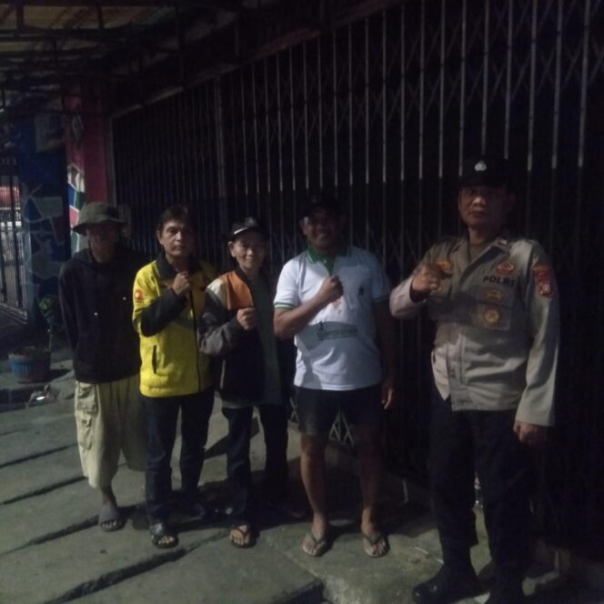 
					Patroli Dialogis Polisi di Galur, Warga RW 05 Diajak Aktif Jaga Kamtibmas