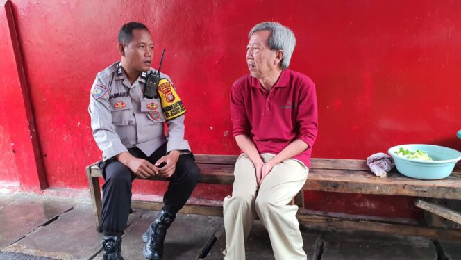 
					Pelayanan Publik Progresif Polri, Perkuat Dialog Kamtibmas Bersama Sesepuh Lingkungan