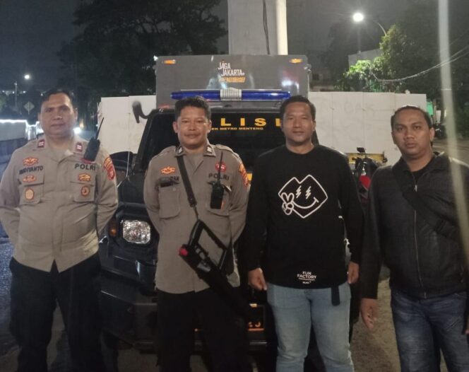 
					Cegah Tawuran Warga, Personil Polsek Menteng Perketat Patroli Malam di Perbatasan Manggarai–Tambak