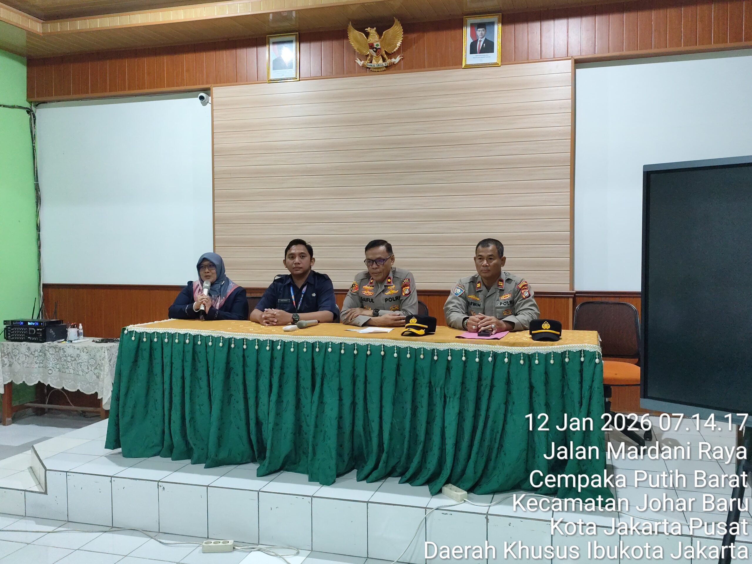 Cegah Kenakalan Remaja Sejak Dini, Polisi Beri Penyuluhan di SMP Negeri 2 Jakarta