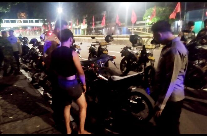 
					Tindakan Tegas Dini Hari, Polisi Bubarkan Aksi Balap Liar di Gunung Sahari Raya