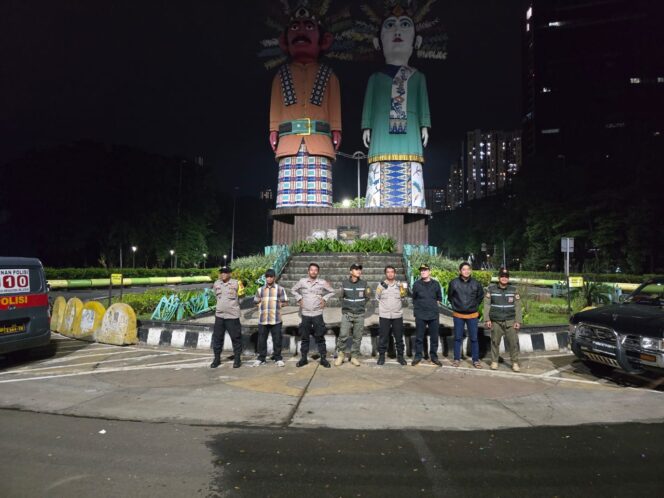 
					Antisipasi Tawuran dan Balap Liar, Jaga Jakarta Polsek Kemayoran Gelar Patroli Tiga Pilar