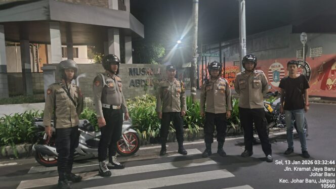 
					Patroli Malam Cipta Kondisi, Polisi Johar Baru Pastikan Wilayah Aman dan Kondusif