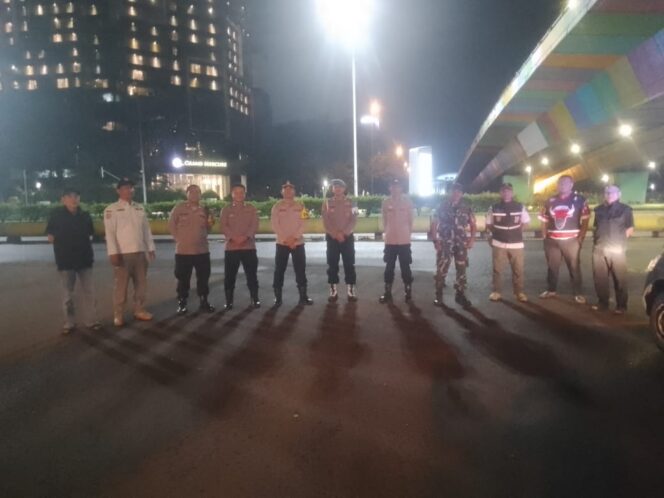
					Jaga Jakarta, Patroli Tiga Pilar Kemayoran Digelar hingga Larut Malam, Warga Apresiasi Upaya Cegah Tawuran dan Balap Liar