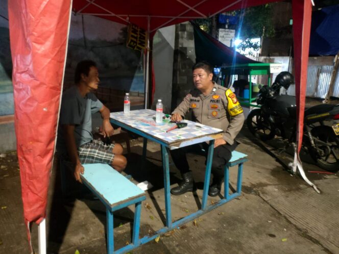 
					Patroli Bersama Warga, Polisi Perketat Pengamanan Kalipasir